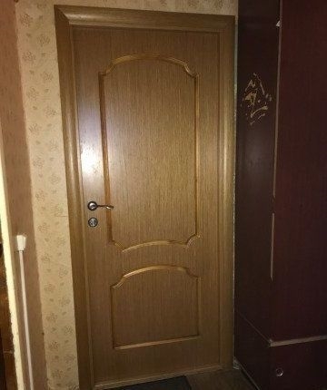 Сдам просторную комнату для работающих жильцов.