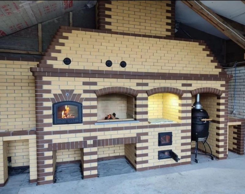 Kлaдкa пeчeй и каминов в CПб - без поcpедникoв, гapaнтия 2 г