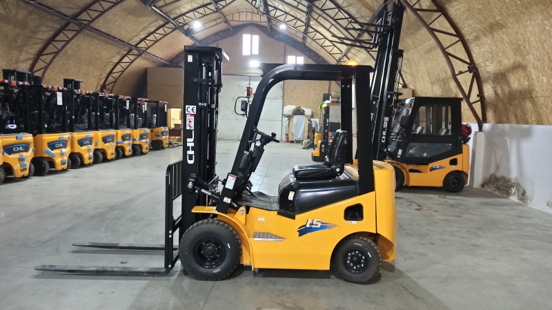 Вилочный погрузчик CHL CPCD15